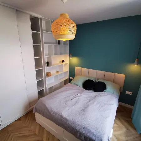 Apartment Trident Iii *